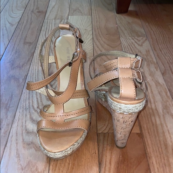 Nine West Platform Sandals - Picture 3 of 4